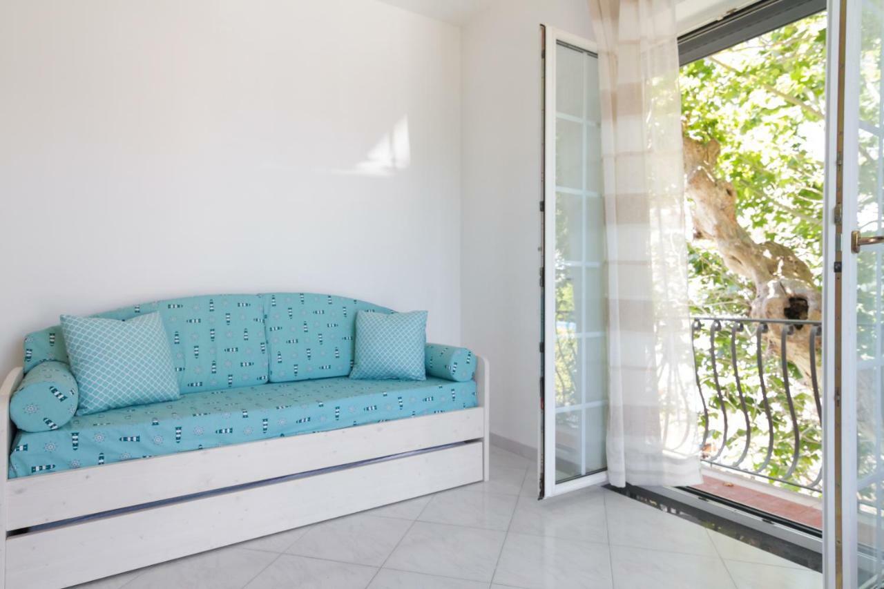 Aquamarine Relaxing Capri Suites Exterior foto