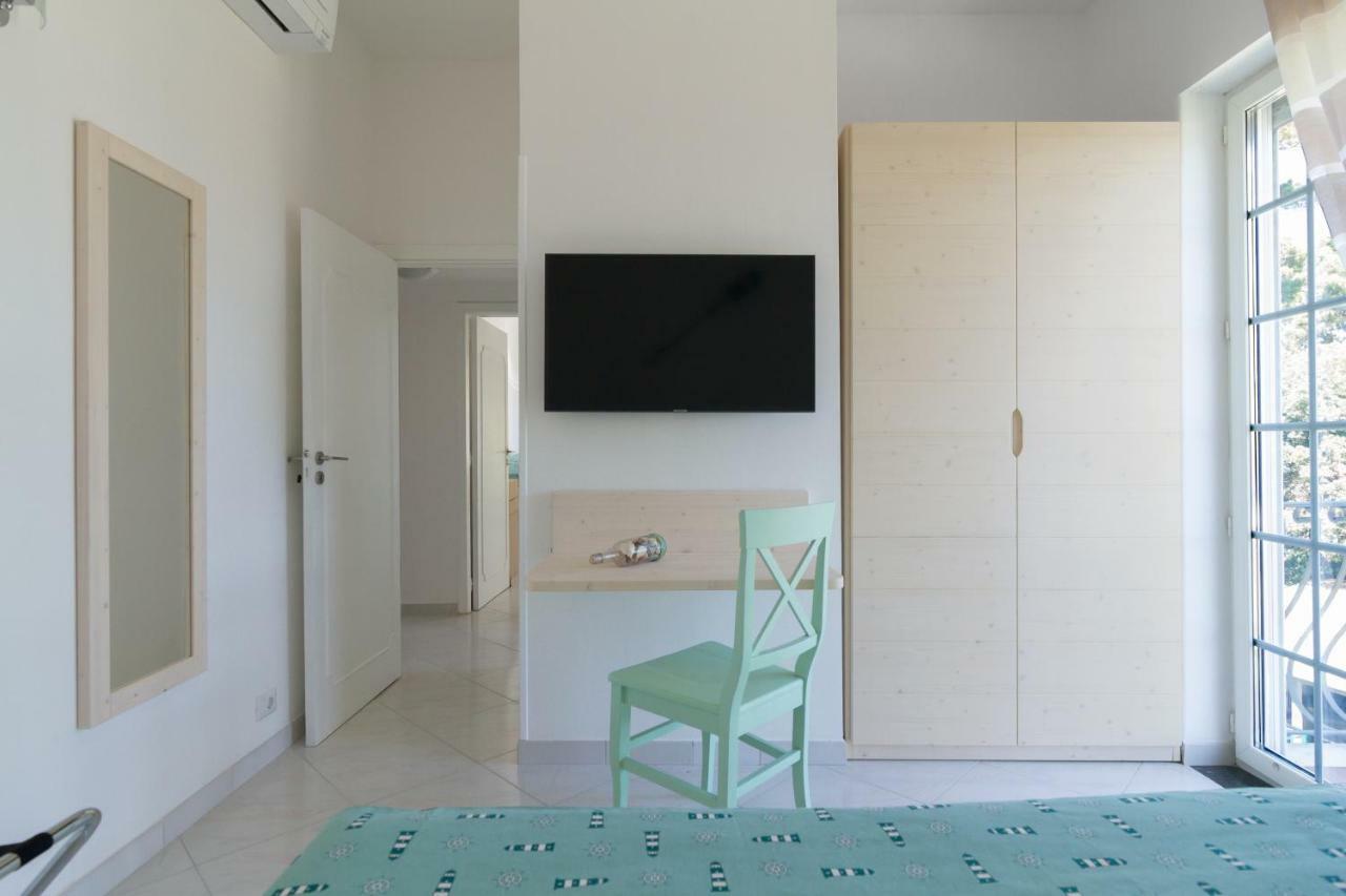 Aquamarine Relaxing Capri Suites Exterior foto